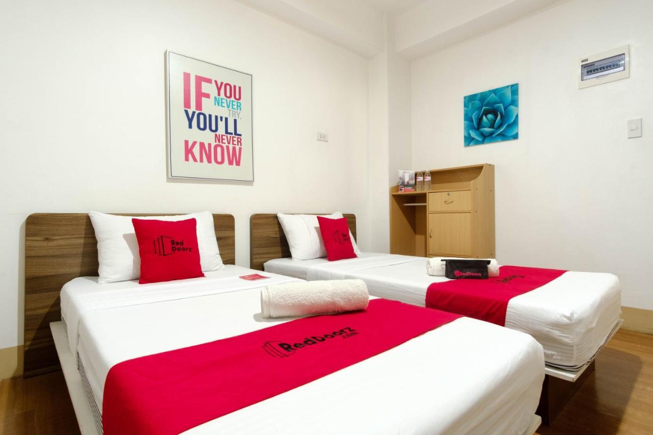 Hotel Reddoorz Near V Mapa Station Manila Exterior foto